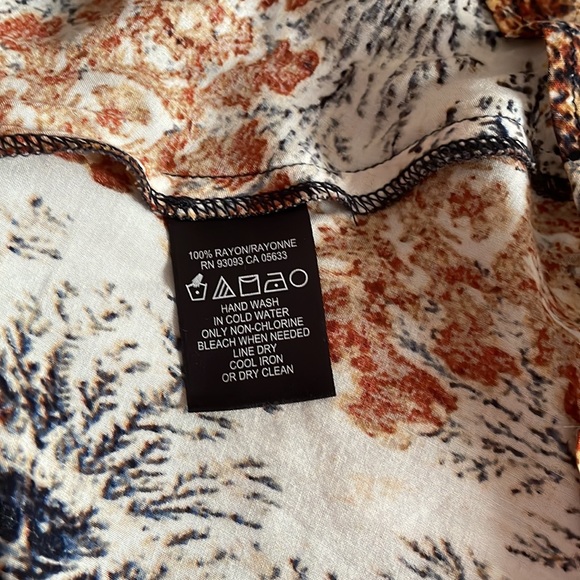 Light summer tunic Nic+Zoe medium. - Picture 7 of 7